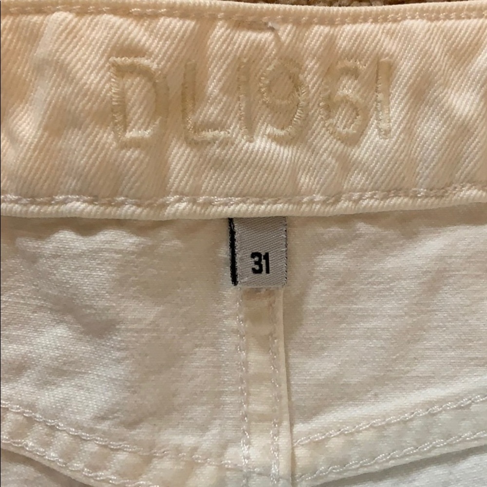 Shorts - Picture 3 of 4